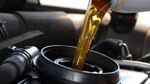 Tips Memilih Oli Mesin Terbaik